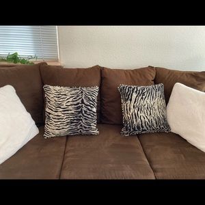 2 animal print pillow cases 17 X 17 thick material